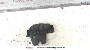 O91848 Gebruikte slotmechaniek achterklep Peugeot 207
