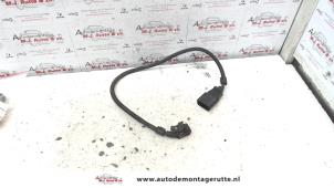 O119693 Gebruikte sensor nokkenas Volkswagen Golf