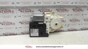 O90249 Gebruikte raammotor portier Volvo S40