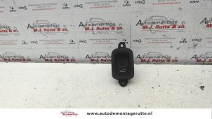 O108150 Gebruikte elektrisch raam schakelaar Volvo S40