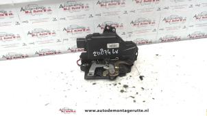 O83234 Gebruikte slotmechaniek portier 4deurs links-voor Seat Leon