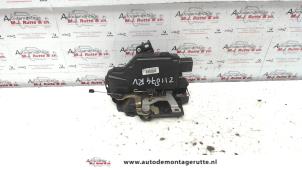 O83826 Gebruikte slotmechaniek portier 4deurs rechts-voor Seat Leon