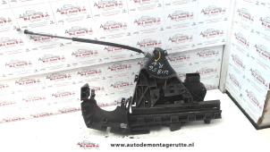 O83793 Gebruikte portierslot mechaniek 4deurs rechts-voor Volvo S40
