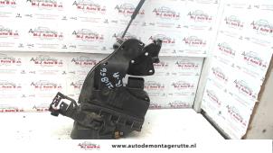 O84050 Gebruikte portierslot mechaniek 4deurs rechts-achter Volvo S40