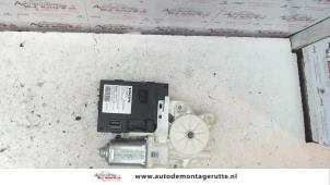 O90250 Gebruikte raammotor portier Volvo S40