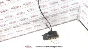 O83127 Gebruikte slotmechaniek portier 4deurs links-voor Renault Megane