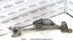 O118790 Gebruikte ruitenwismotor+mechaniek Mazda 5.