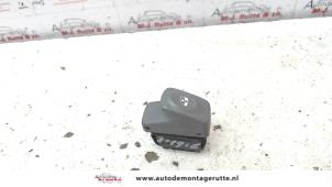 O107987 Gebruikte raam schakelaar elektrisch Renault Twingo