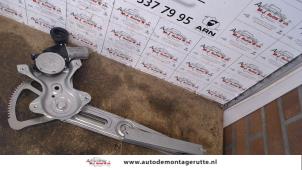 O77893 Gebruikte raammechaniek 2deurs links-voor Toyota Yaris