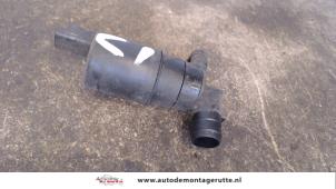 O115451 Gebruikte ruitensproeierpomp voor Citroen C1