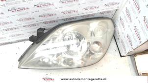 O72409 Gebruikte linker koplamp Nissan Primera