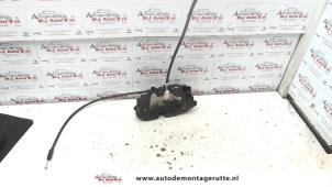 O83438 Gebruikte slotmechaniek portier 4deurs links-achter Renault Clio