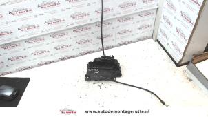 O83140 Gebruikte slotmechaniek portier 4deurs links-voor Renault Clio