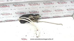 O83245 Gebruikte portierslot mechaniek 4deurs links-voor Suzuki Baleno
