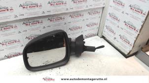O84840 Gebruikte buitenspiegel links Dacia Logan