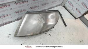 O76003 Gebruikte clignoteur links Saab 900