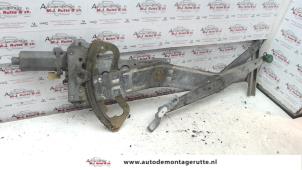 O77830 Gebruikte ruitmechaniek 2deurs links-voor Saab 900