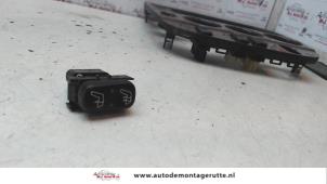 O106854 Gebruikte stoelverwarmings schakelaar Mercedes ML-Klasse