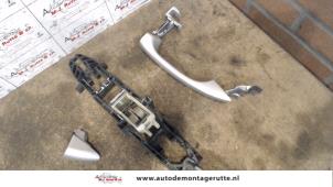 O89323 Gebruikte portiergreep 4deurs links-achter Mercedes E-Klasse