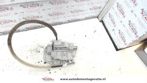 O83634 Gebruikte portierslot mechaniek 4deurs rechts-voor Fiat Bravo