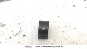 O107406 Gebruikte ruit schakelaar elektrisch Fiat Bravo