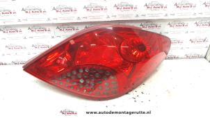 O95537 Gebruikte achterlicht rechts Peugeot 207