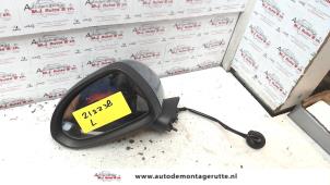 O84454 Gebruikte spiegel buiten links Opel Corsa