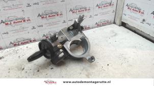O114382 Gebruikte sleutel+contactslot Mitsubishi Colt