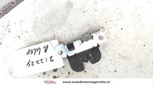 O91983 Gebruikte achterklep slotmechaniek Seat Ibiza