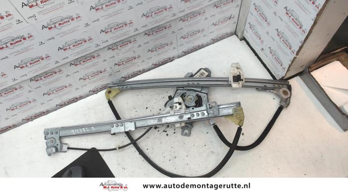 Gebruikte Ruitmechaniek 4Deurs rechts-voor Citroen Xsara O79344