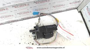 O82611 Gebruikte slotmechaniek portier 2deurs rechts Mercedes Vaneo