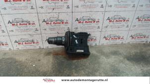 O101987 Gebruikte schakelaar richtingaanwijzer Renault Scenic