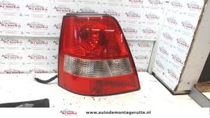 O93477 Gebruikte achterlicht links Kia Sorento