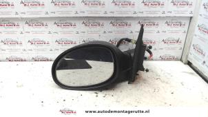 O84827 Gebruikte spiegel buiten links Chrysler Neon