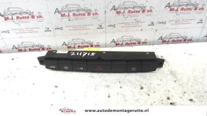 O104227 Gebruikte alarmlicht schakelaar Fiat Punto Grande