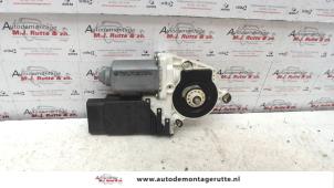 O89974 Gebruikte raammotor portier Volkswagen Golf