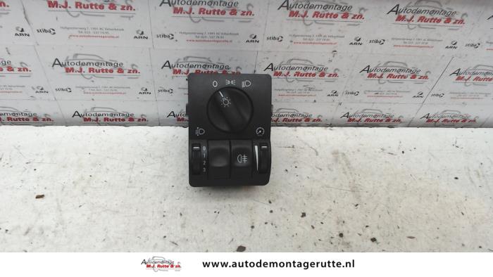 Gebruikte Licht Schakelaar Opel Zafira O101071