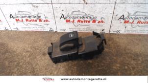 O108178 Gebruikte schakelaar elektrisch raam Daihatsu Sirion