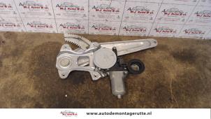 O89023 Gebruikte raammechaniek 4deurs links-achter Daihatsu Sirion
