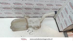 O115033 Gebruikte ruitensproeiertank voor Fiat Panda