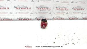 O104549 Gebruikte gevarenlicht schakelaar Honda Insight