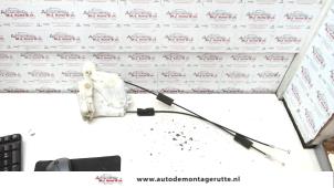 O83172 Gebruikte portierslot mechaniek 4deurs links-voor Honda Insight