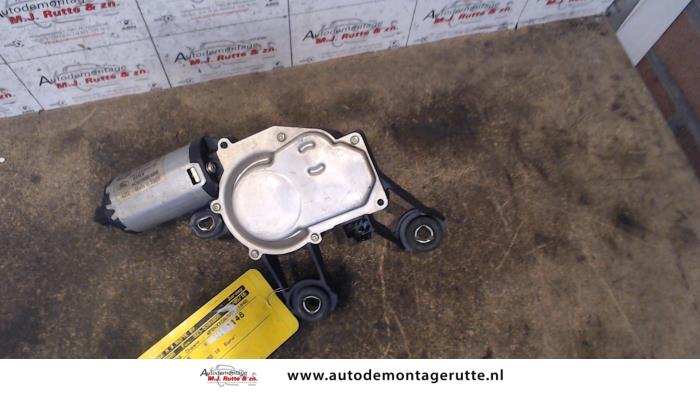 Ruitenwissermotor achter van een Ford Fiesta 5 (JD/JH) 1.6 16V 2006