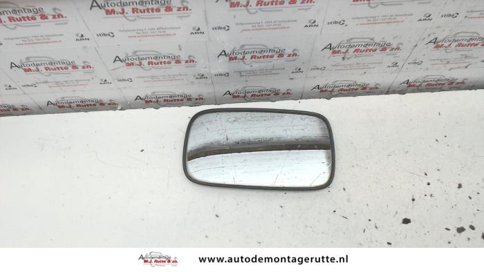 Spiegelglas links van een Volvo V50 (MW) 2.4 20V 2004