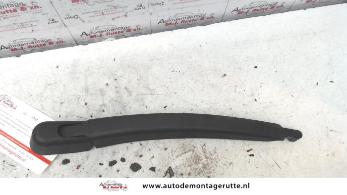 Gebruikte Ruitenwisserarm achter Ford Fiesta O97400