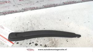 O97400 Gebruikte ruitenwisserarm achter Ford Fiesta