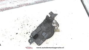 O83570 Gebruikte slotmechaniek portier 4deurs rechts-voor Opel Zafira