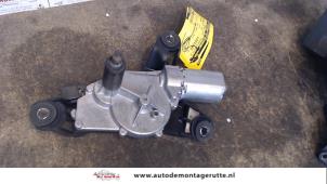 O97211 Gebruikte motor ruitenwisser achter Mitsubishi Colt