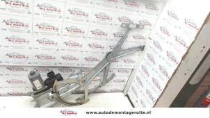 O79060 Gebruikte raammechaniek 4deurs rechts-voor Opel Zafira