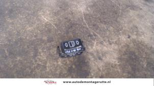O107170 Gebruikte schakelaar elektrisch raam Mercedes 200 - 500